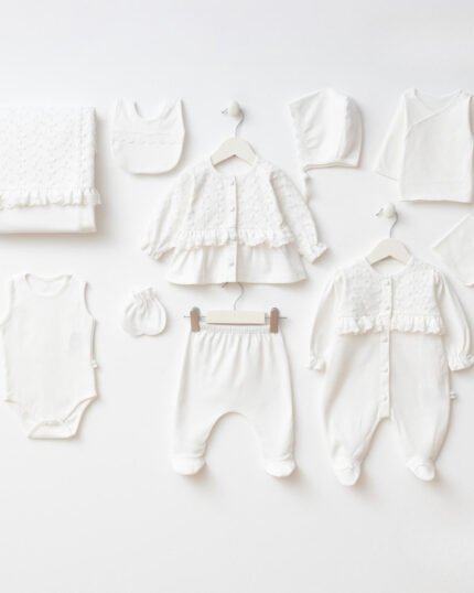 Organik Pamuk Fisto Detaylı Kız Bebek Hastane Çıkış Seti – Ekru